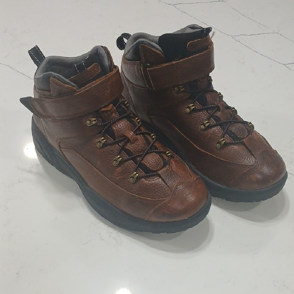 Dr. Comfort Brown Leather Boots Gentle Used Excellent Conditions Sz 11.5 - Picture 3 of 10